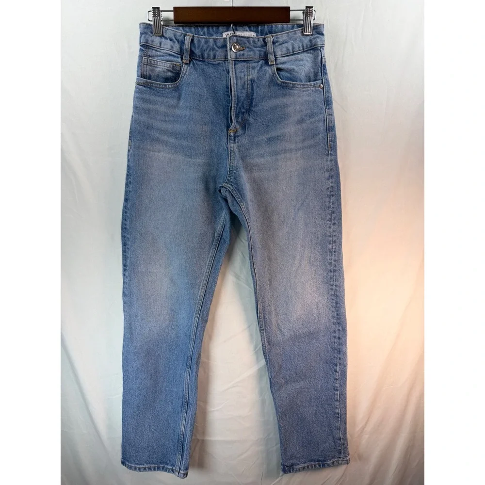 Zara Womens High Waisted Mom Jeans Light Wash Blue Button Fly Straight Leg Sz 4